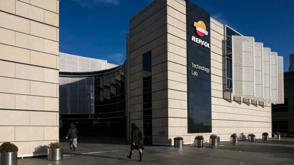 Repsol venderá una participación en sus renovables únicamente al socio adecuado