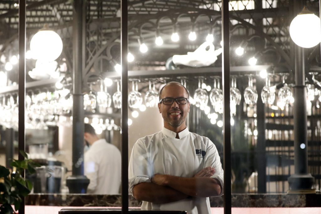 El chef Santiago Guerrero se hace cargo desde hace 3 años de la cocina de BiBo, local del chef estrella Michelin español Dani García,